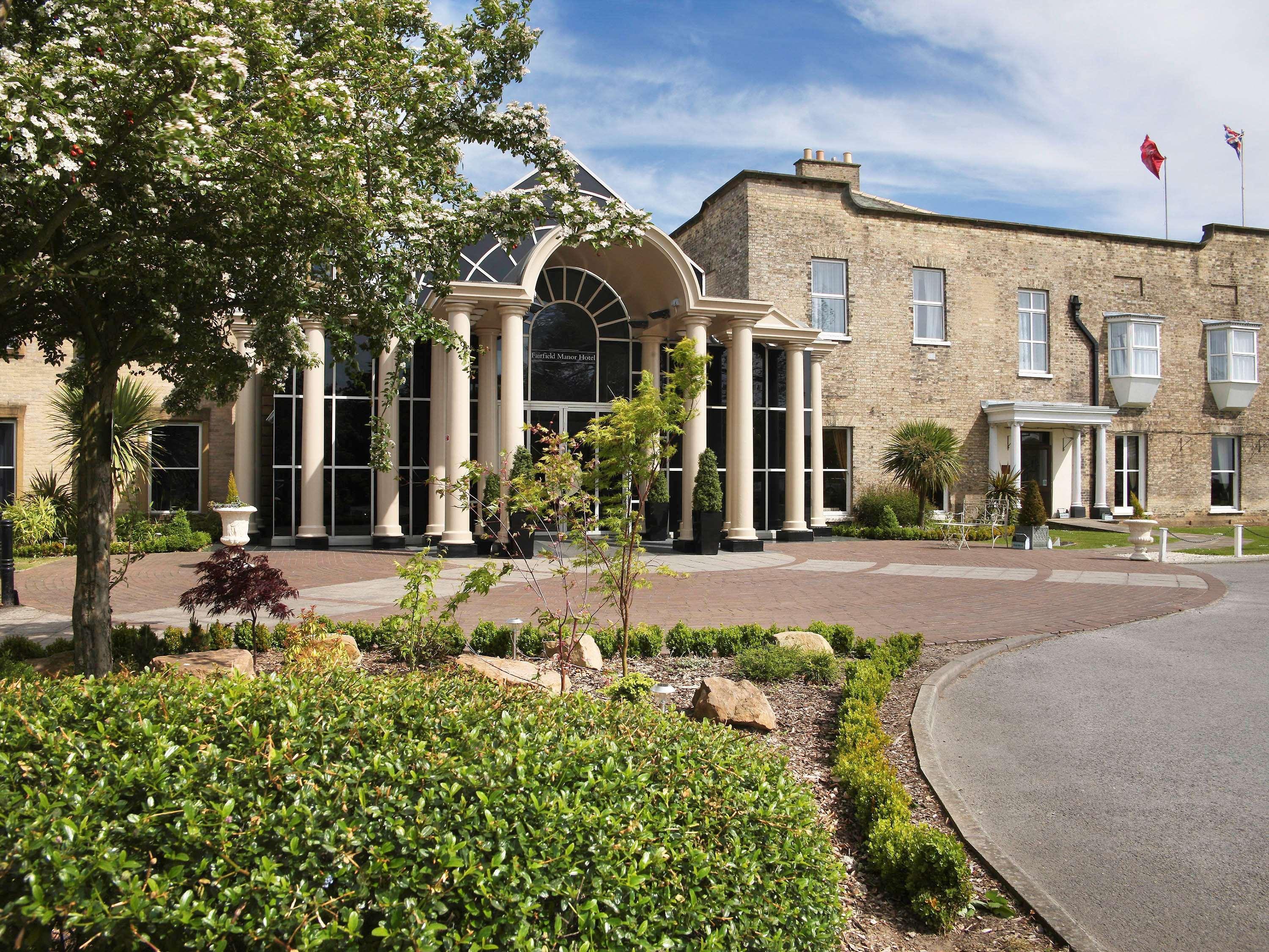 Mercure York Fairfield Manor Hotel Exterior photo