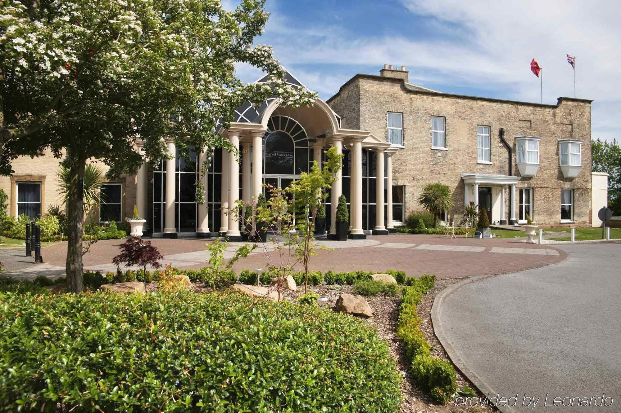 Mercure York Fairfield Manor Hotel Exterior photo